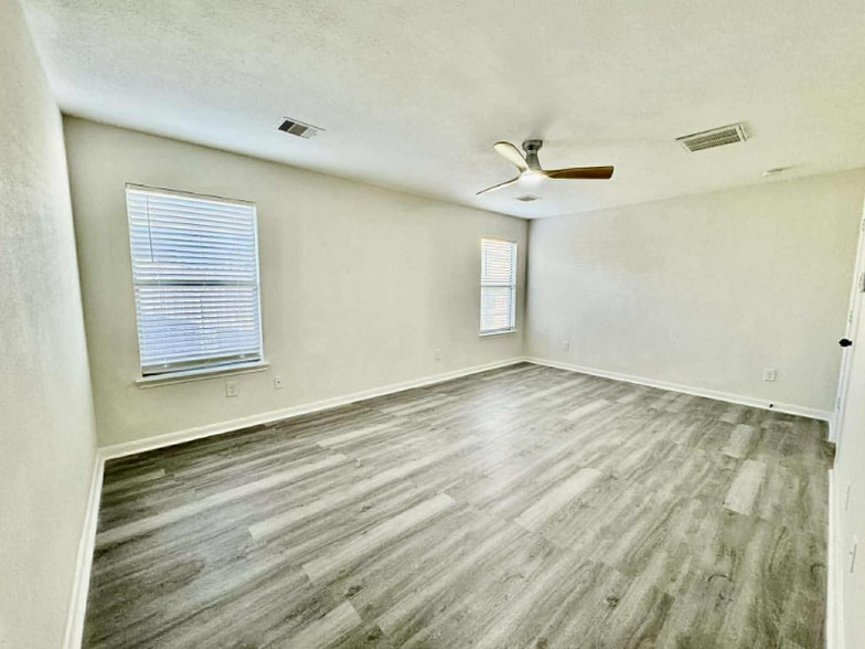 Building Photo - 1010 Hummingbird Point Ln