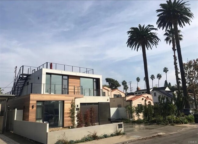 Building Photo - 2538 Tilden Ave