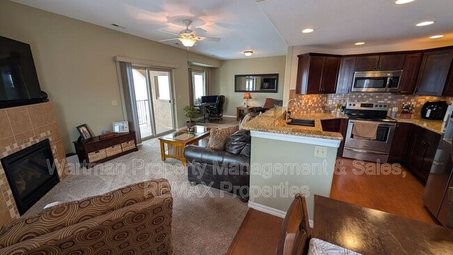 Building Photo - 1530 Little Bear Creek Point