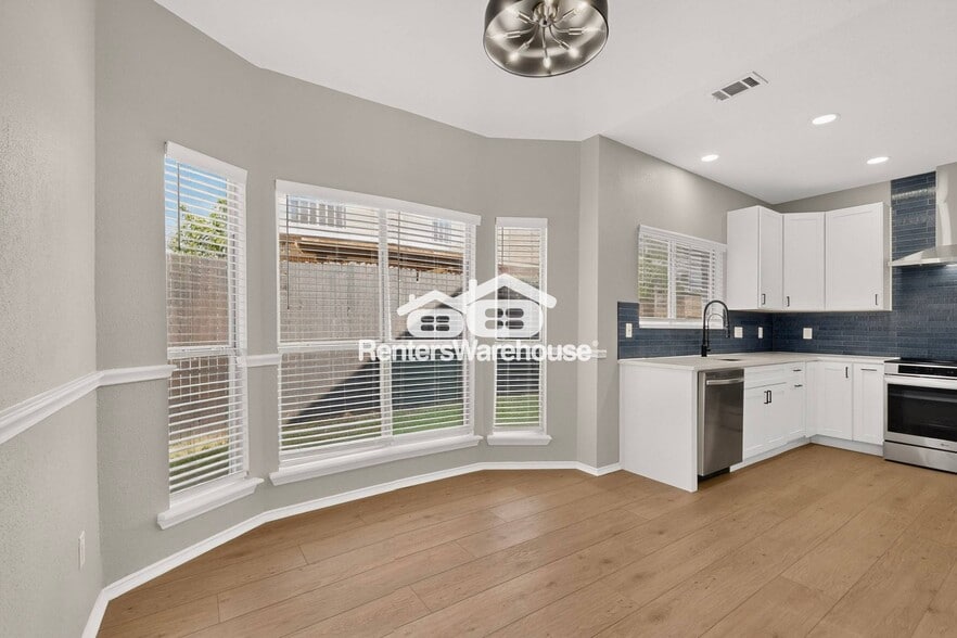 Building Photo - 619 Ridgemont Dr