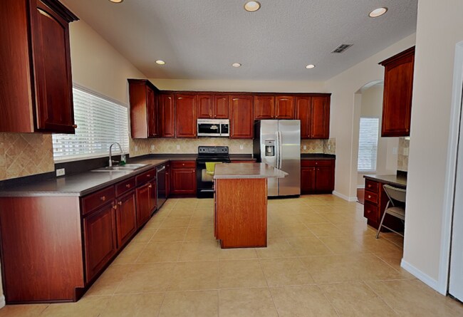 Building Photo - 14614 Cableshire Way