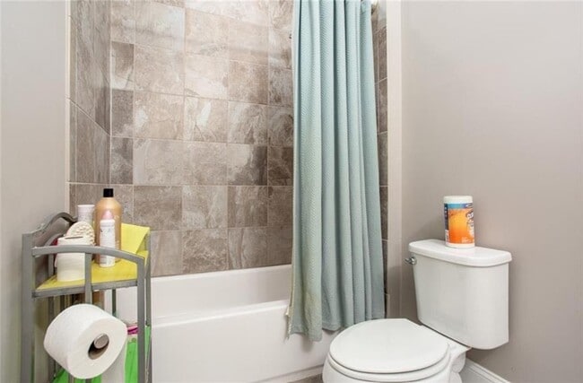 Building Photo - 4939 Kentwood Dr