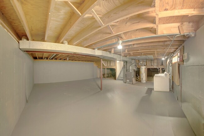 Building Photo - 10001 S Komensky Ave