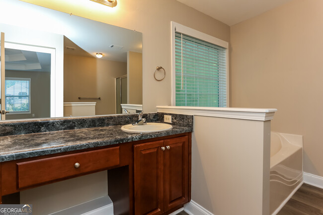 Building Photo - 90 Stiles Dr