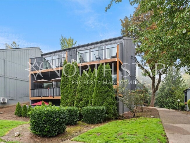 Building Photo - Mt. Park Condo with High Ceilings