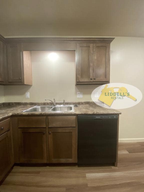 Building Photo - 308 W Locust St