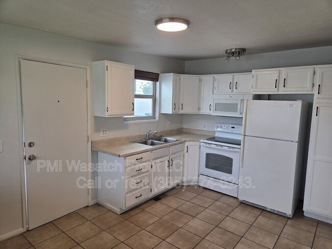 Building Photo - 1268 E Hudson Ave