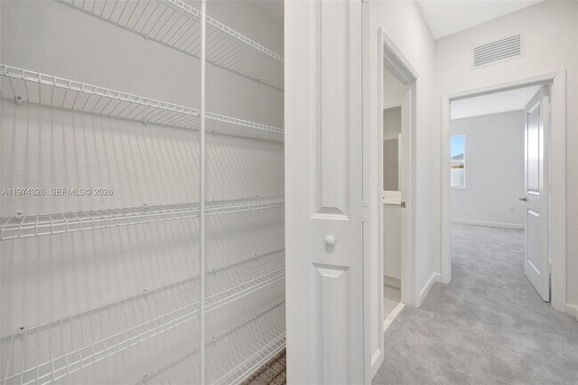 Building Photo - 2574 SE 25th Ct