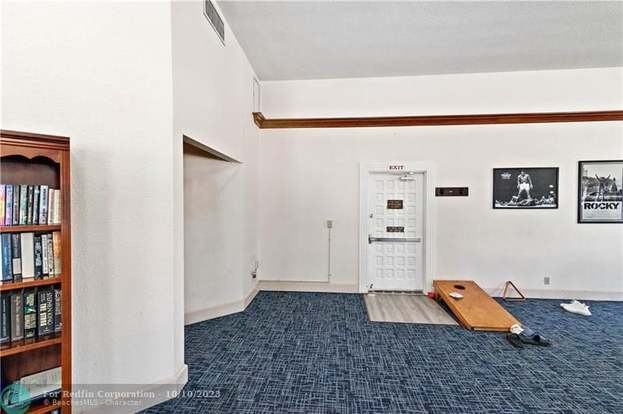 Building Photo - 2151 NE 68th St