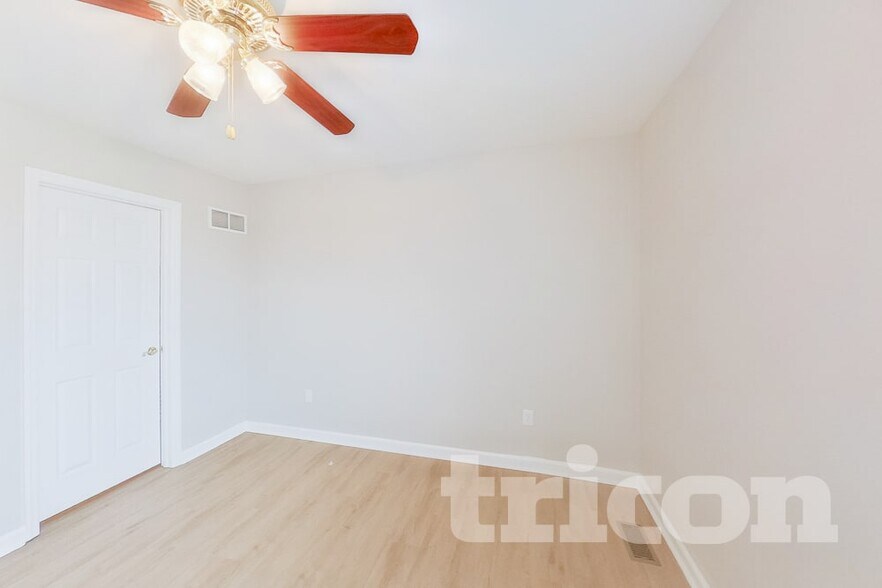 Building Photo - 507 Fortress Ct