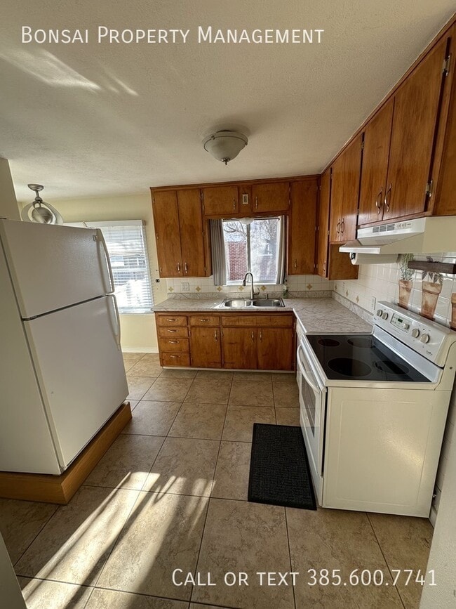 Building Photo - 7527 S Jefferson-