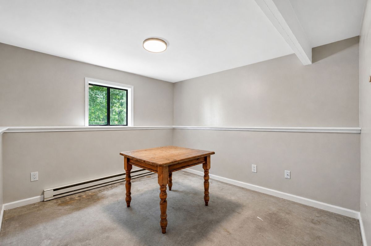 Building Photo - 6 Wild Rose Ct