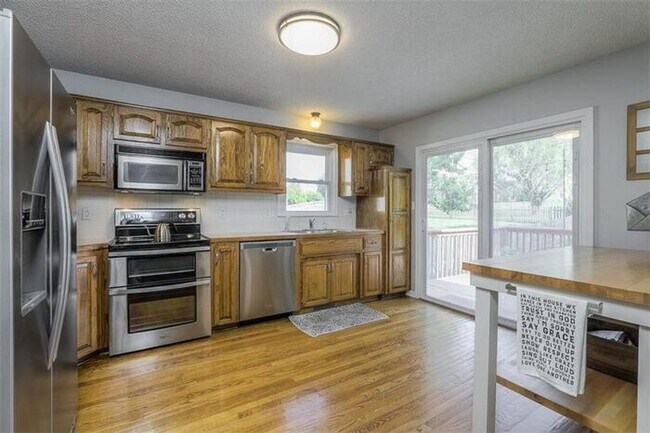 Building Photo - GORGEOUS Home in the Liberty School District-Available in JUNE!!