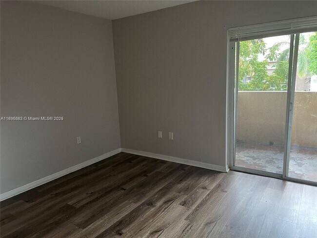 Building Photo - 650 NW 86th Pl