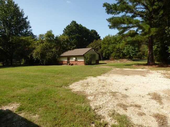 Building Photo - 7188 Pleasant Ridge Rd