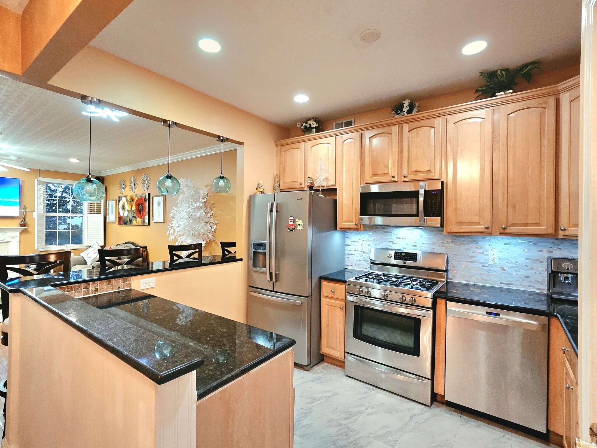 Building Photo - 324 Winthrop Dr