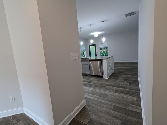 Building Photo - 529 Omnia Ridge Way