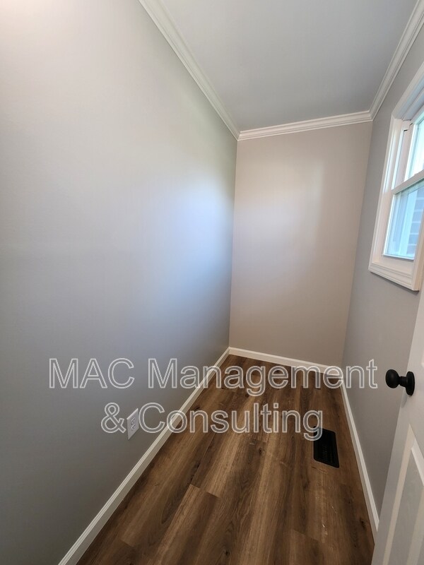 Building Photo - 4680 S Grundy Quarles Hwy