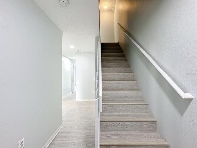 Building Photo - 249 Royal Palm Dr