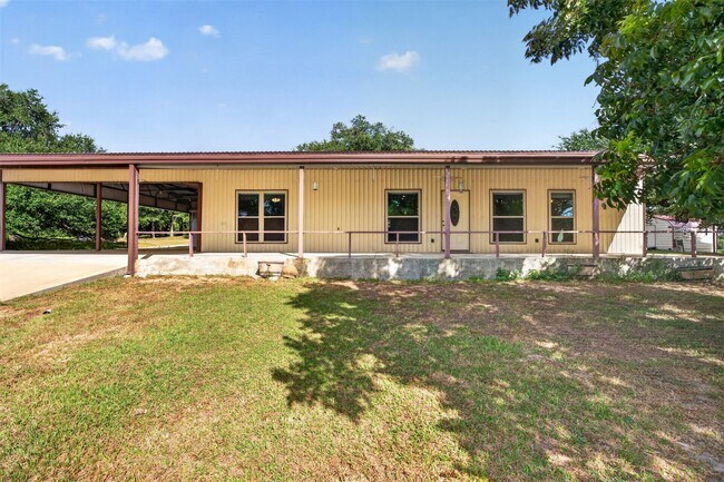 Building Photo - 3961 Clay Crk Rd