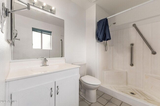 Building Photo - 3541 E Dahlia Dr