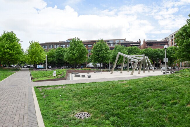 Building Photo - 111 S Peoria St