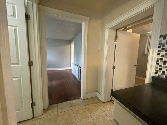 Building Photo - 192 N 100 E