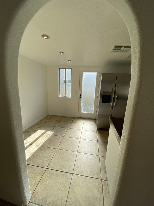 Building Photo - 68305 Encinitas Rd