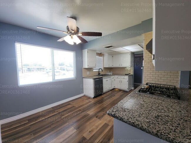 Building Photo - 3 Bedroom 2 Bath house