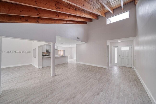 Building Photo - 9068 SW 129th Ln
