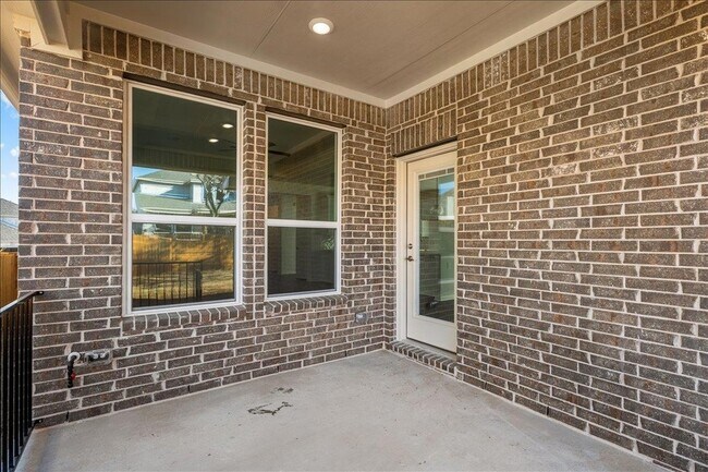 Building Photo - 133 Grn Knl Ln