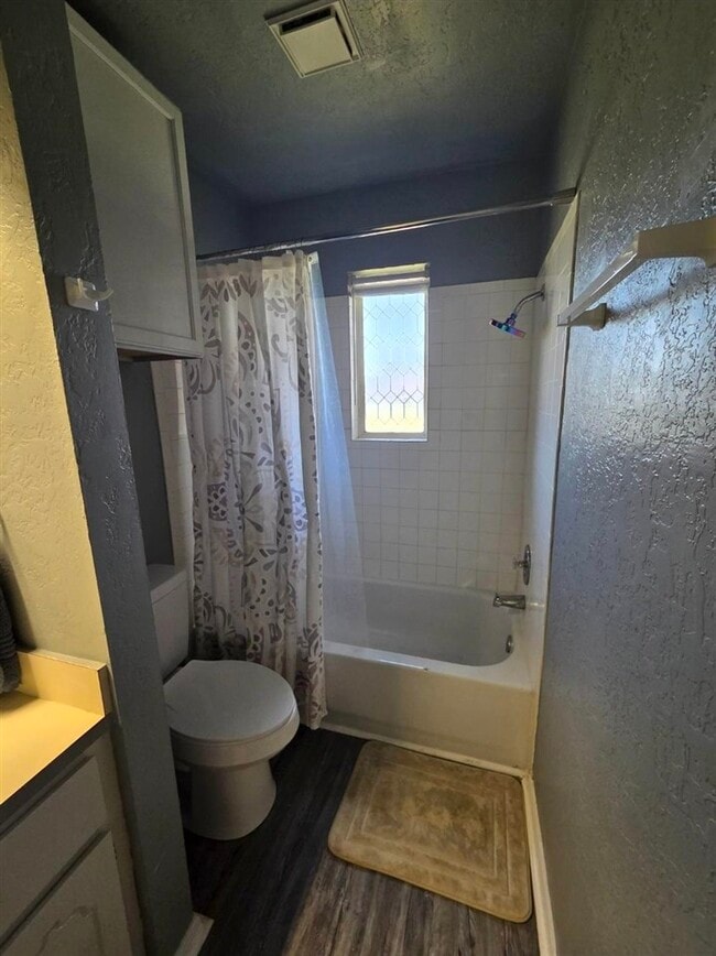 Building Photo - 4806 SE Redbud Pl