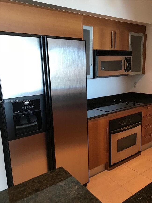 Building Photo - 325 S Biscayne Blvd