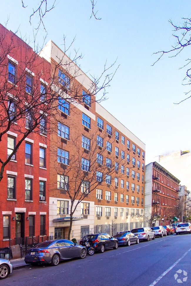 Building Photo - Revere