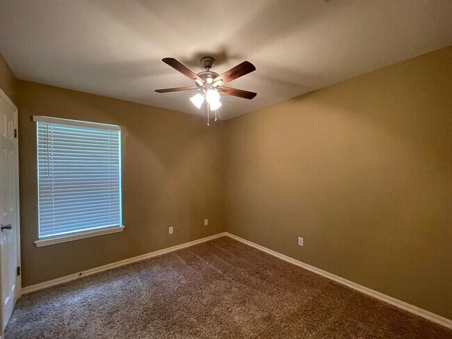 Building Photo - Beautiful Home Located In North Bossier