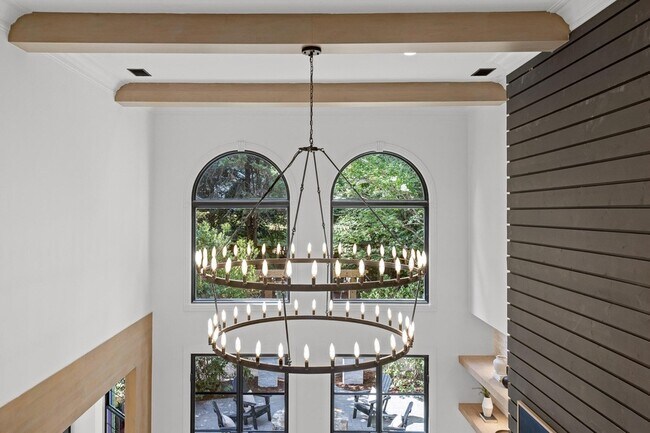 Building Photo - 1103 Centennial Dr