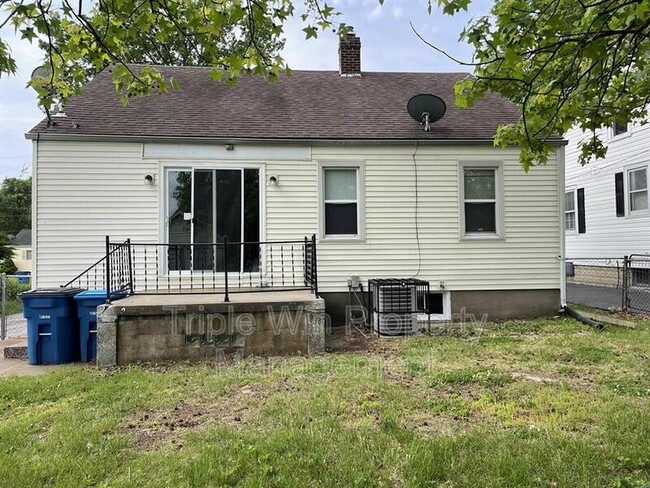 Building Photo - 1629 Talisman Ln