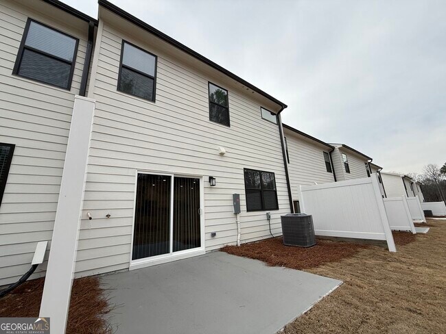 Building Photo - 7309 Mulberry St