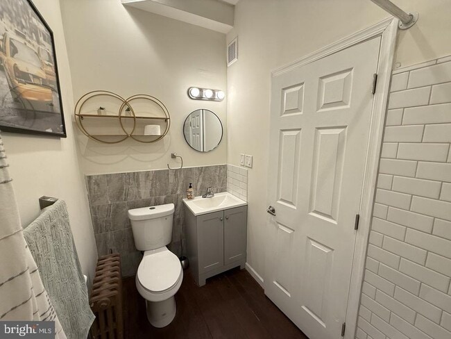 Building Photo - 1003 S 6th St