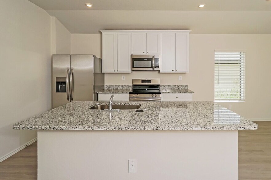 Building Photo - 515 Roquefort St