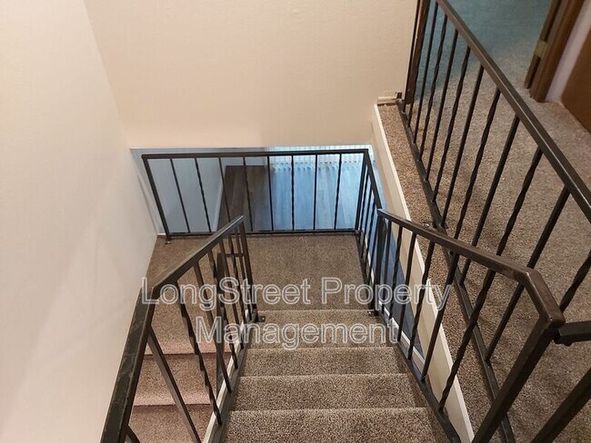 Building Photo - 3151 N Shore Dr SE