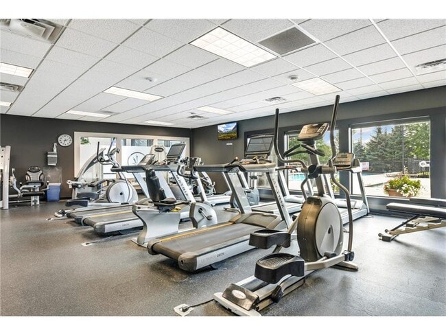 Building Photo - 15130 Fanning Dr N