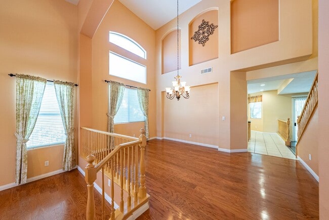 Building Photo - Beautiful 4-bedroom home located in Henderson