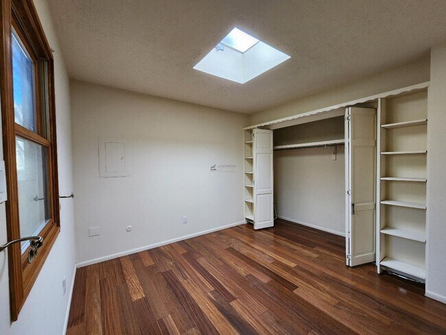 Building Photo - 3073 Plaza Blanca