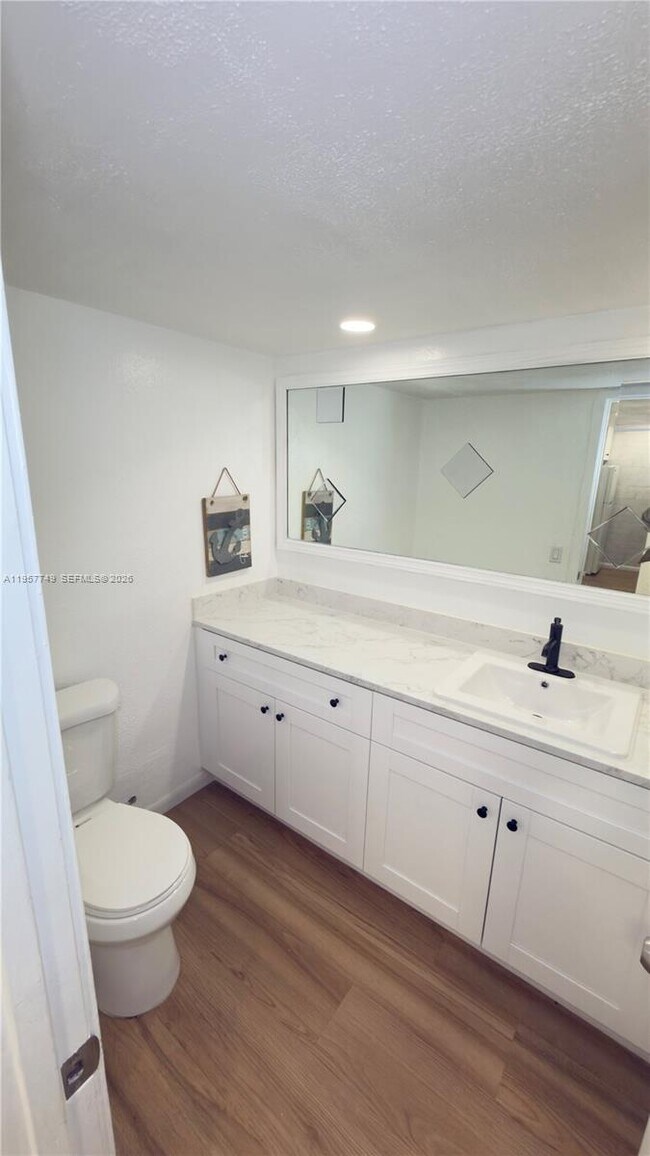 Building Photo - 10400 SW 108th Ave