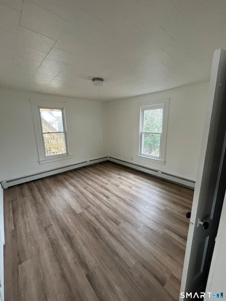 Building Photo - 11 Roosevelt Ave