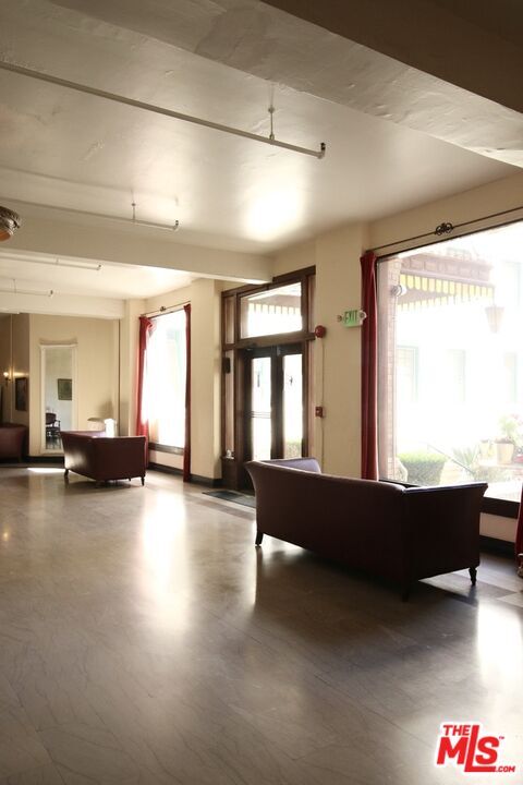 Building Photo - 2121 James M Wood Blvd