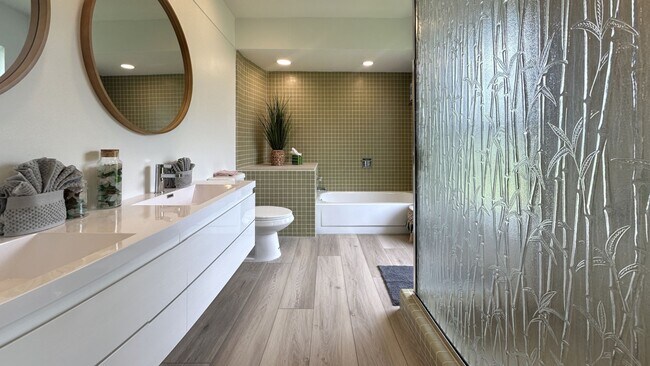 Building Photo - 2780 Landmark Dr