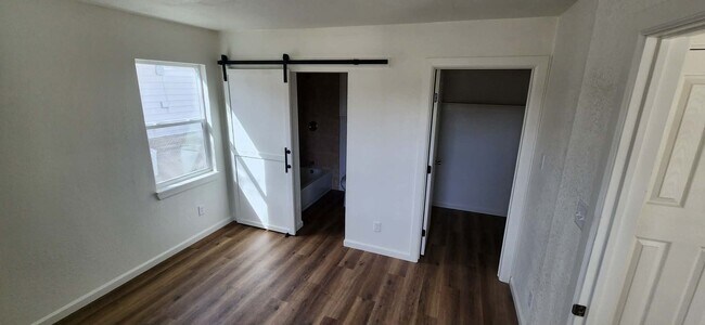 Building Photo - Beautifully Remodeled 3 Bed / 2 Bath Home with Large Backyard