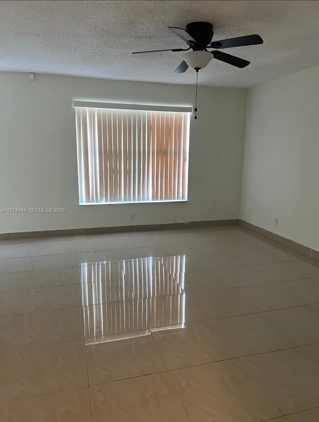 Building Photo - 3928 SW 67th Way